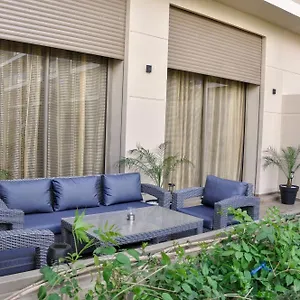 Royal Deluxe Gold - Marrakech, Luxe Pool View Appartement
